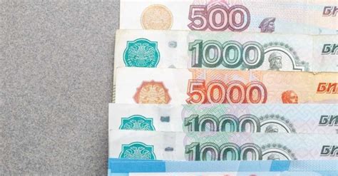 rusyada maaşlar kaç ruble